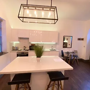 Apartment At The Coach House, Leeds (West Yorkshire)