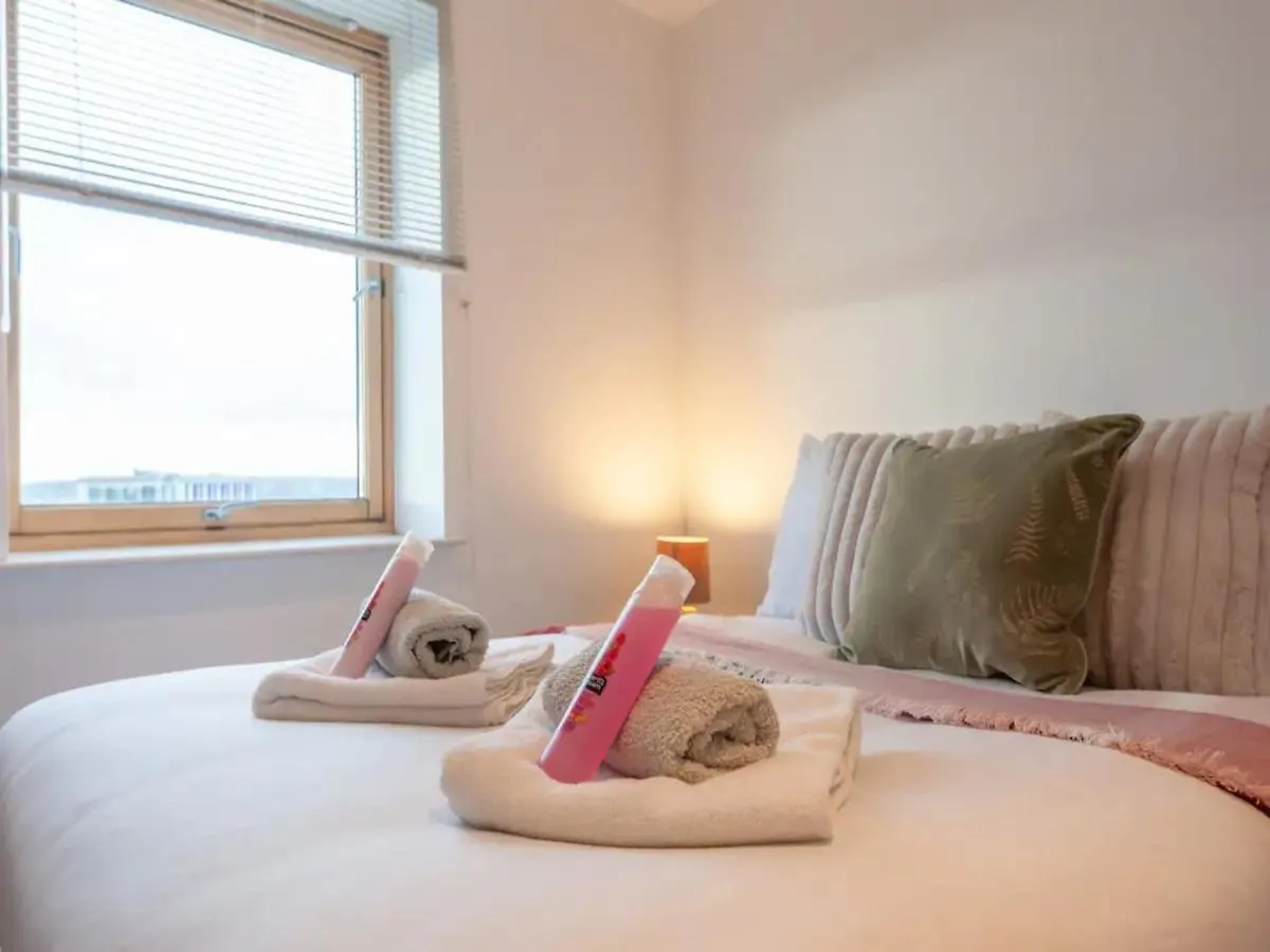 Apartment Pass The Keys Panoramic Serenity - Summer Bliss - Leeds Dock
